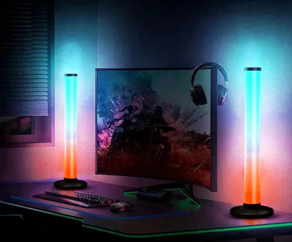 360-градусова RGB настолна лампа със звукова реакция, управление чрез приложение и дистанционно